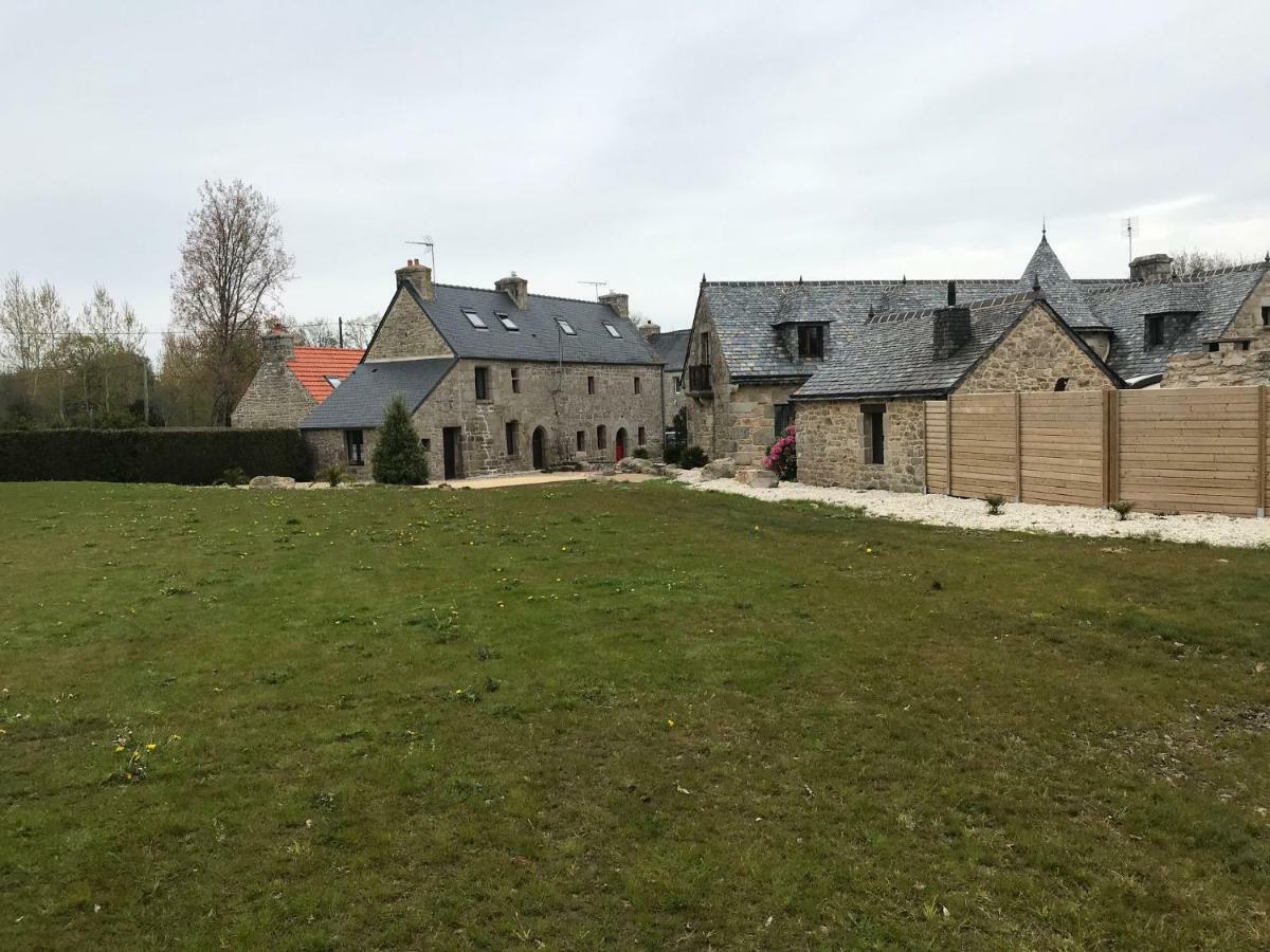 Charmante Maison Entre Terre Et Mer Plouaret Exterior photo